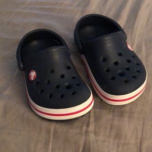 Toddler unisex crocs 4/5